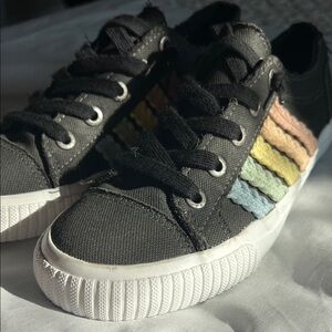 NWOT Women's Blowfish Malibu Slip on Sneakers